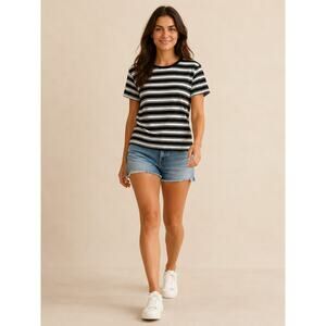 LR2610 Great Northwest Women’s Large Black White Striped Short Sleeve Tee